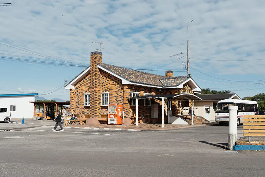 送迎バス乗り場の全景