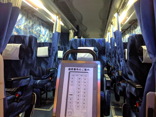 高速バスの車内